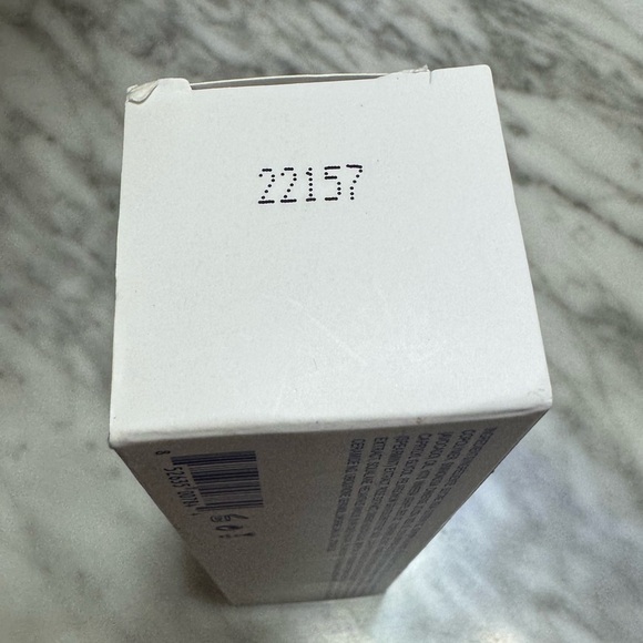 MALIN+GOETZ Facial Cleansing Oil - Picture 6 of 6